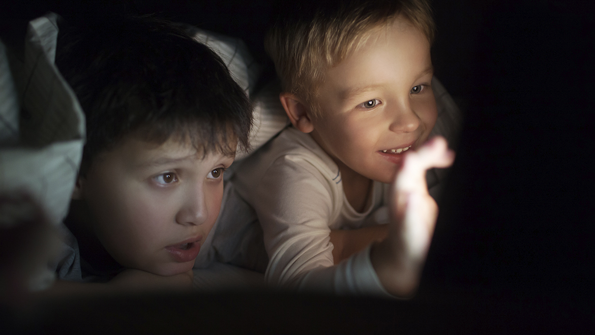 ¿Tus hij@s pasan mucho tiempo en las pantallas?