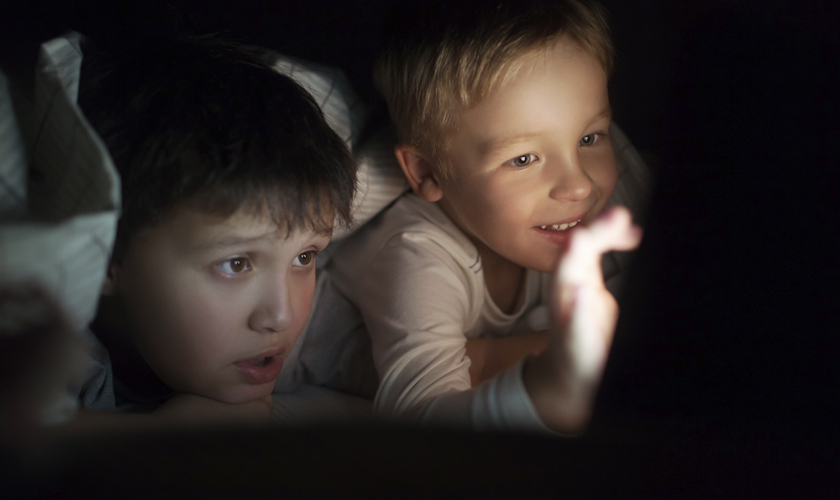 ¿Tus hij@s pasan mucho tiempo en las pantallas?